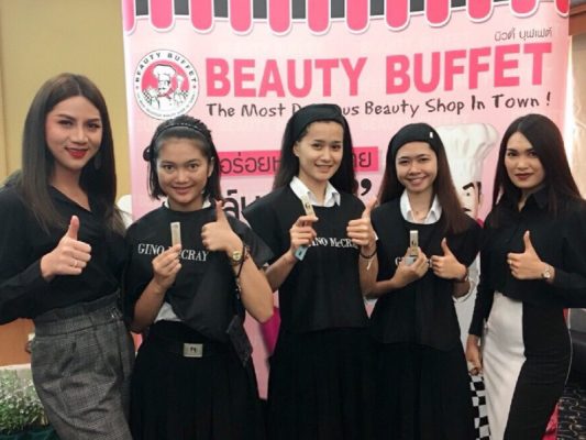 BEAUTY BUFFET WORKSHOP: Make up Tutorial to Dhurakij Pundit University students by experts from Beauty Buffet.
